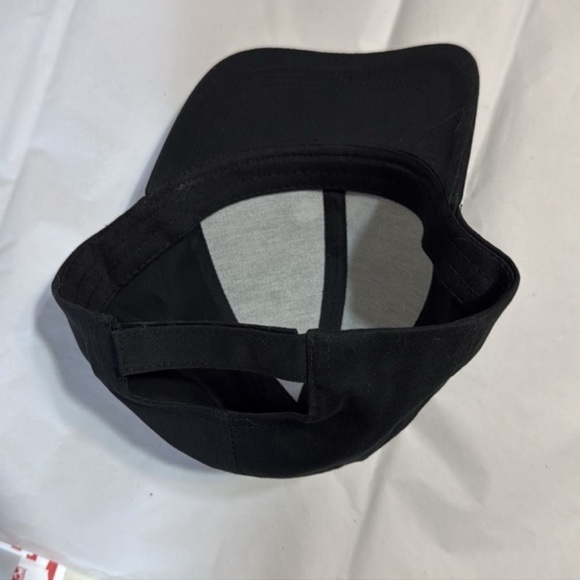 Alo Yoga UNISEX hat - Picture 3 of 5